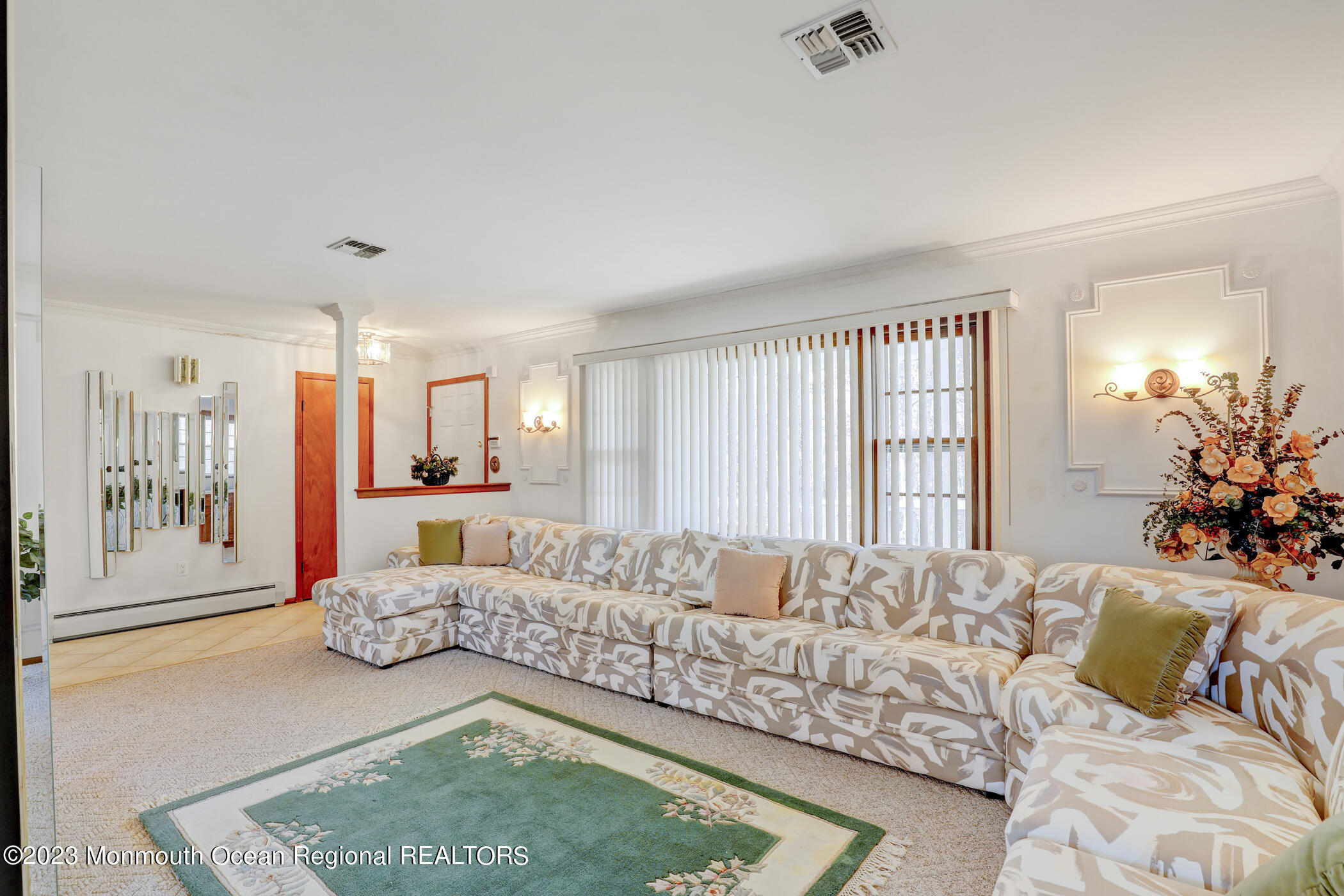 553 Declaration Lane Jackson, NJ 08527 - Photo 22 of 28 9 - Family Room