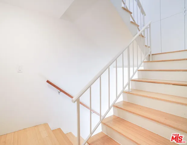 $4,350 | 1534 North Formosa Avenue, Unit 5, Los Angeles, CA 90046