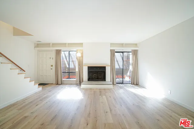 $4,350 | 1534 North Formosa Avenue, Unit 5, Los Angeles, CA 90046