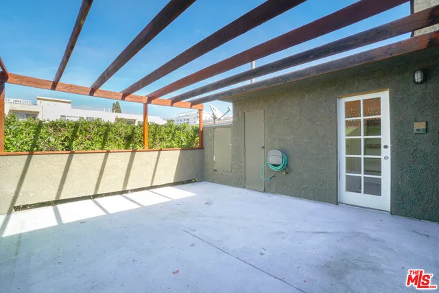 $4,350 | 1534 North Formosa Avenue, Unit 5, Los Angeles, CA 90046