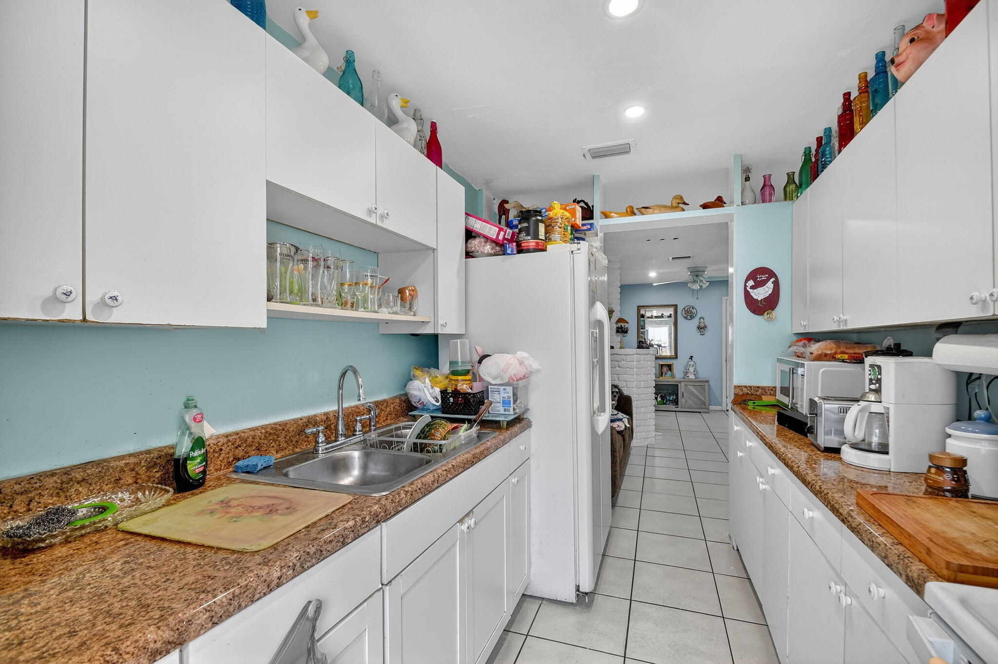 1007 Almeria Road West Palm Beach, FL 33405 - Photo 21 of 48 19-web-or-mls-046_DSC_3549