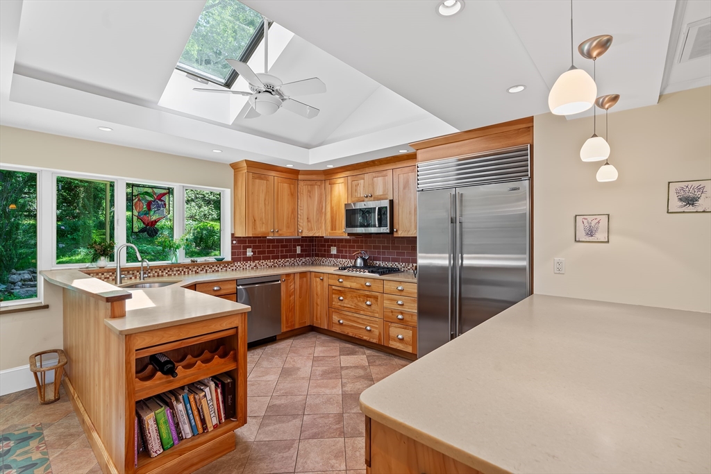 42 Temple Road Wellesley, MA 02482 - Photo 22 of 40