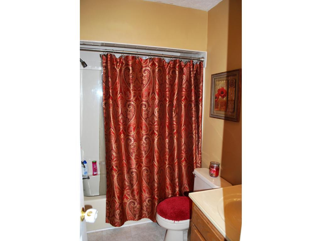 712 Bell Ridge Road Kingsport, TN 37665 - Photo 21 of 33 BATHROOM TWO