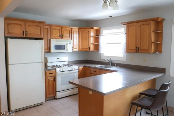 $3,500 | 118 Hobart Avenue, Rutherford, NJ 07070