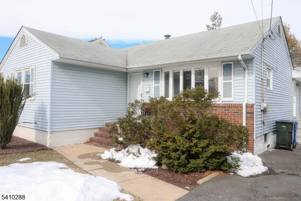 $3,500 | 118 Hobart Avenue, Rutherford, NJ 07070