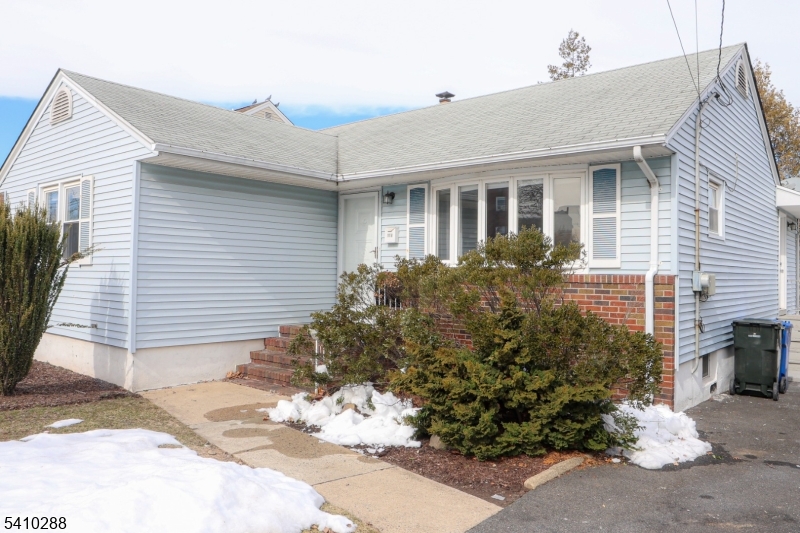 118 Hobart Avenue Rutherford, NJ 07070 - Photo 3 of 14