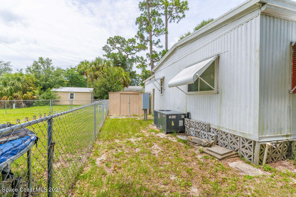 33 Paul Rene Drive Melbourne, FL 32904 - Photo 8 of 23 NZ7_6118