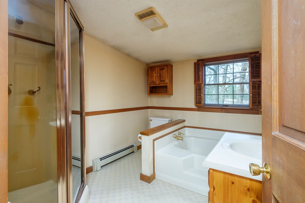 240 Chestnut Hill Road Rochester, NH 03867 - Photo 22 of 26