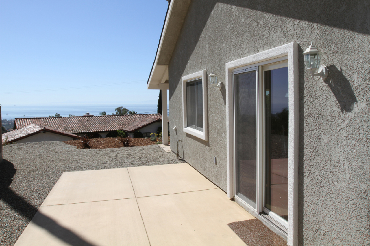 444 Las Alturas Road Santa Barbara, CA 93103 - Photo 13 of 14 Side Patio