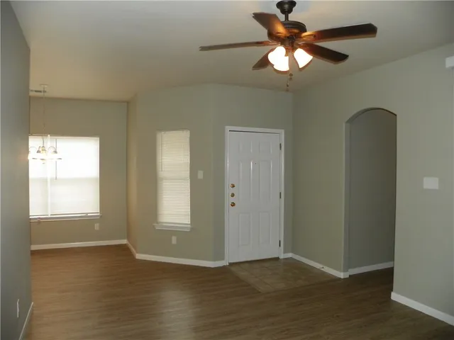 $1,500 | 135 Marvin Cove, Hutto, TX 78634