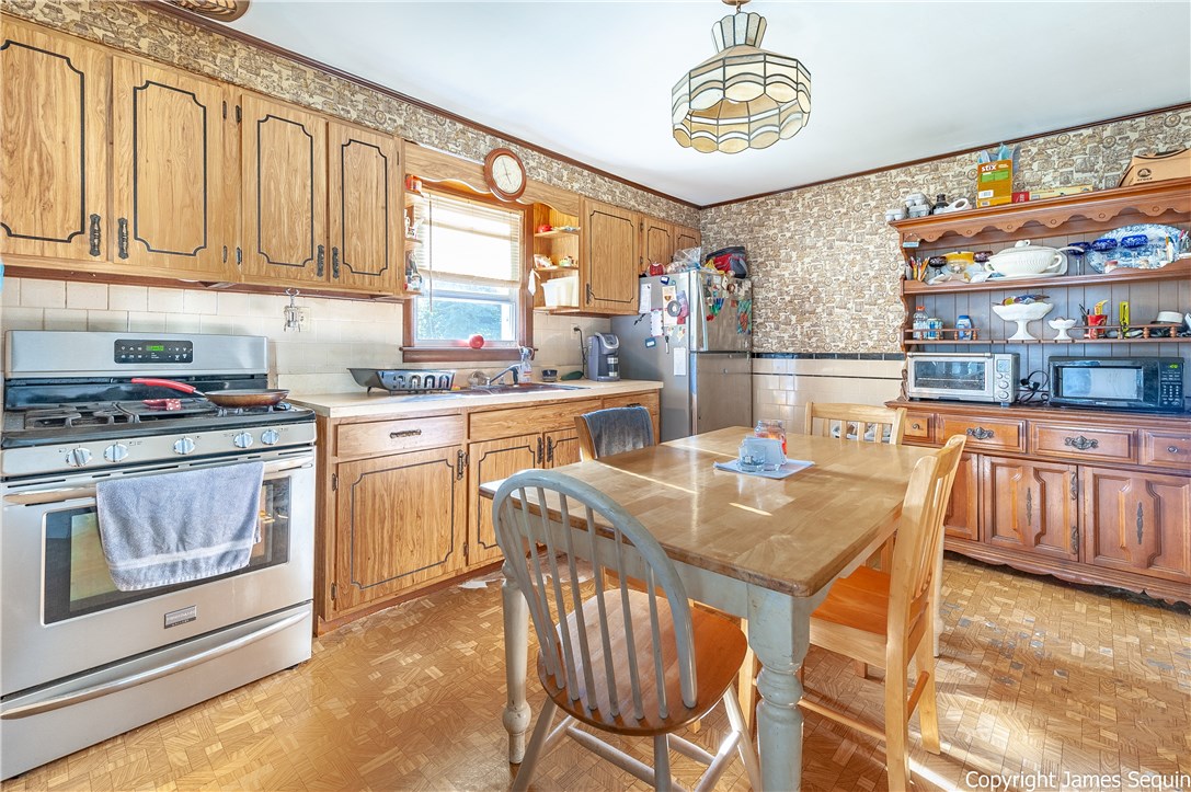 24 Birch Road Cumberland, RI 02864 - Photo 4 of 20