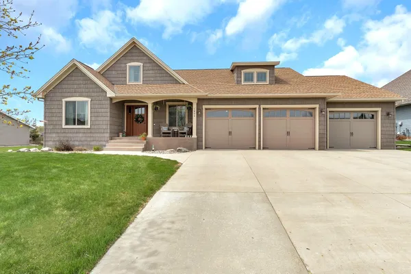 $550,000 | 1804 4th Street Northeast, Willmar, MN 56201