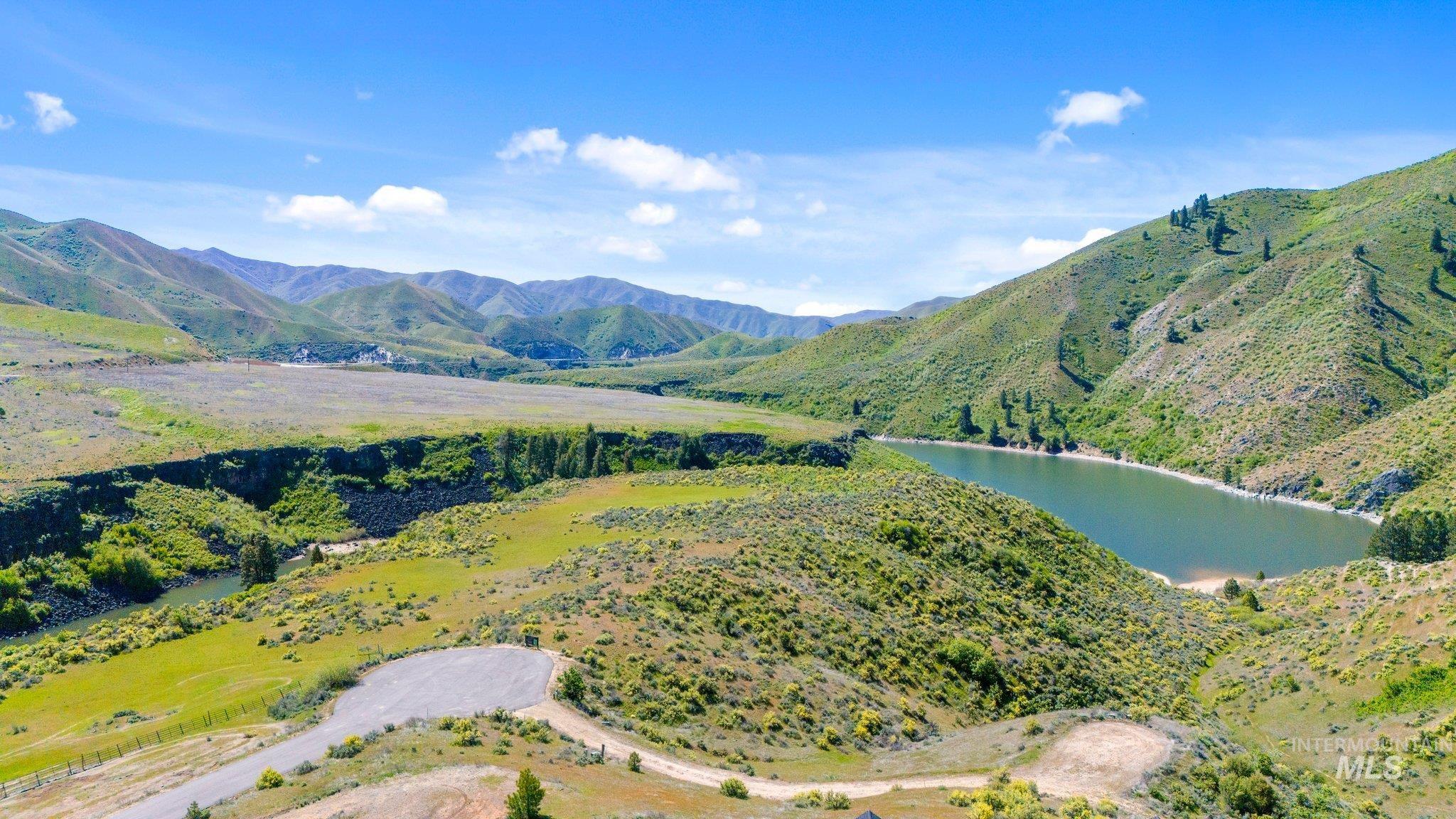 87 Robie Springs Road Boise, ID 83716 - Photo 3 of 24