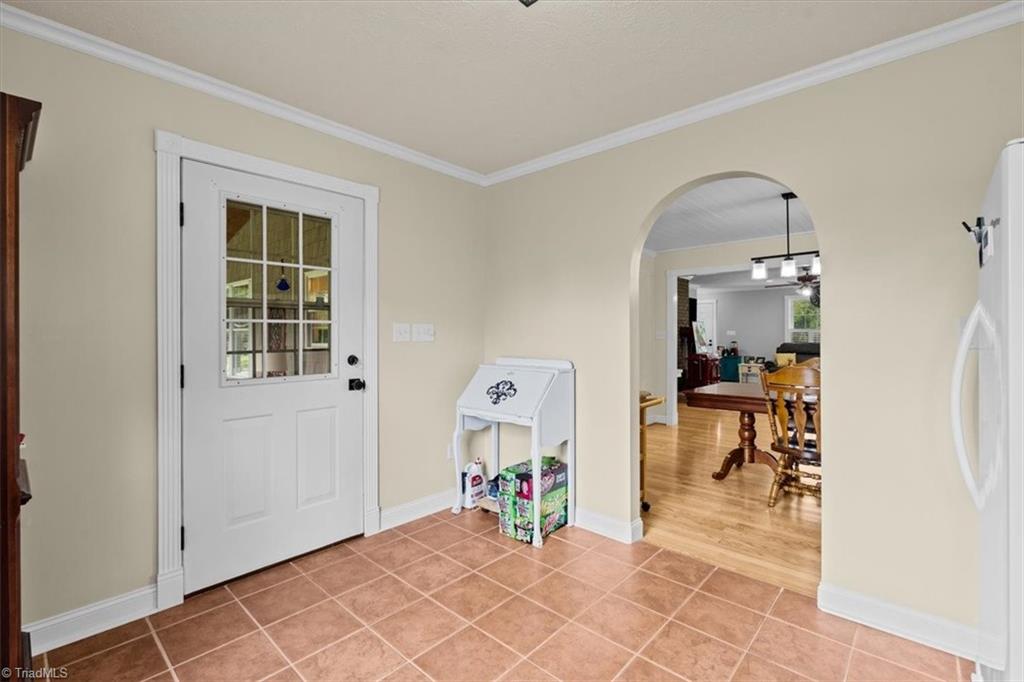 523 Round House Road Eden, NC 27288 - Photo 28 of 50