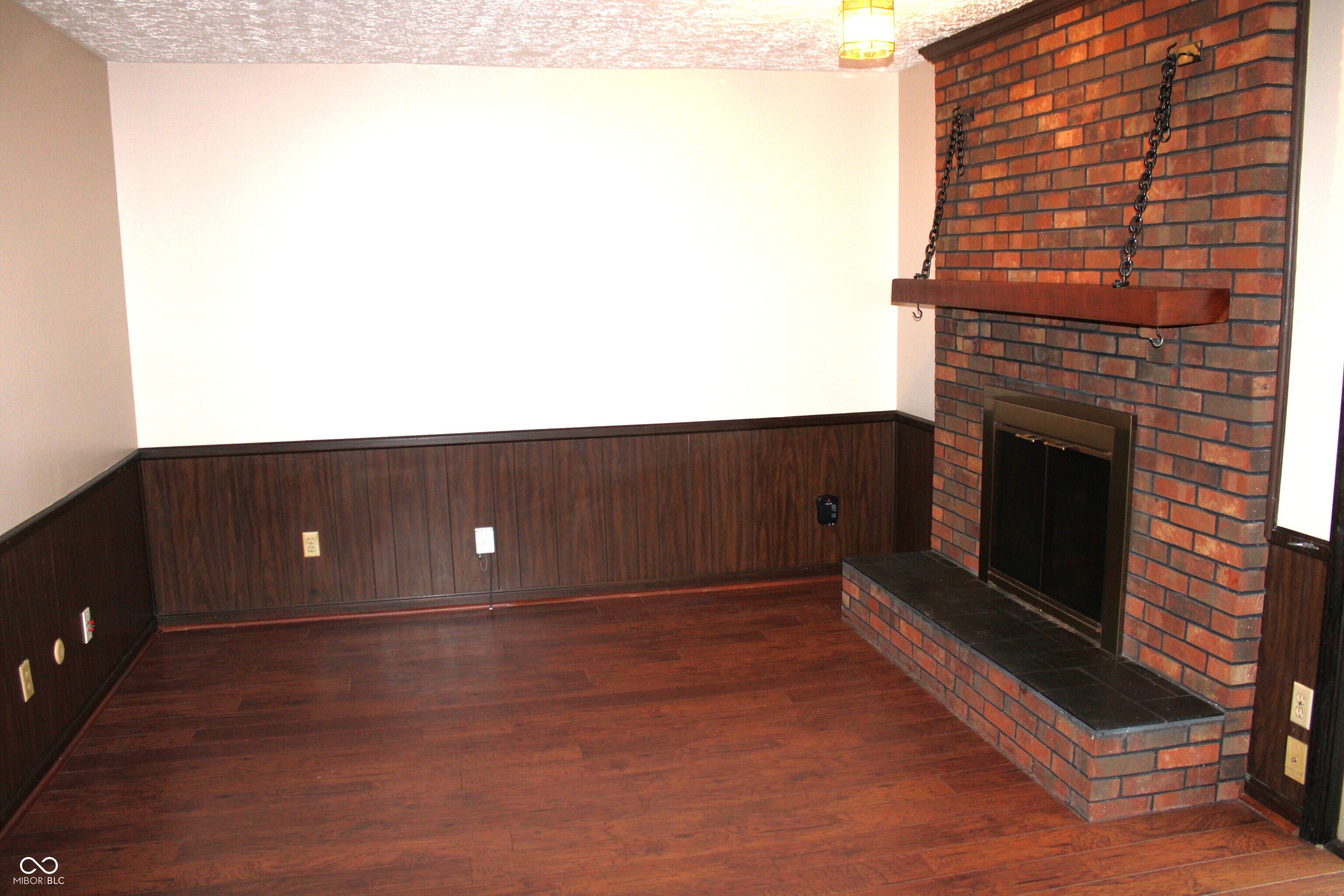 7931 Guion Road Indianapolis, IN 46268 - Photo 5 of 20 Gallery Image 5