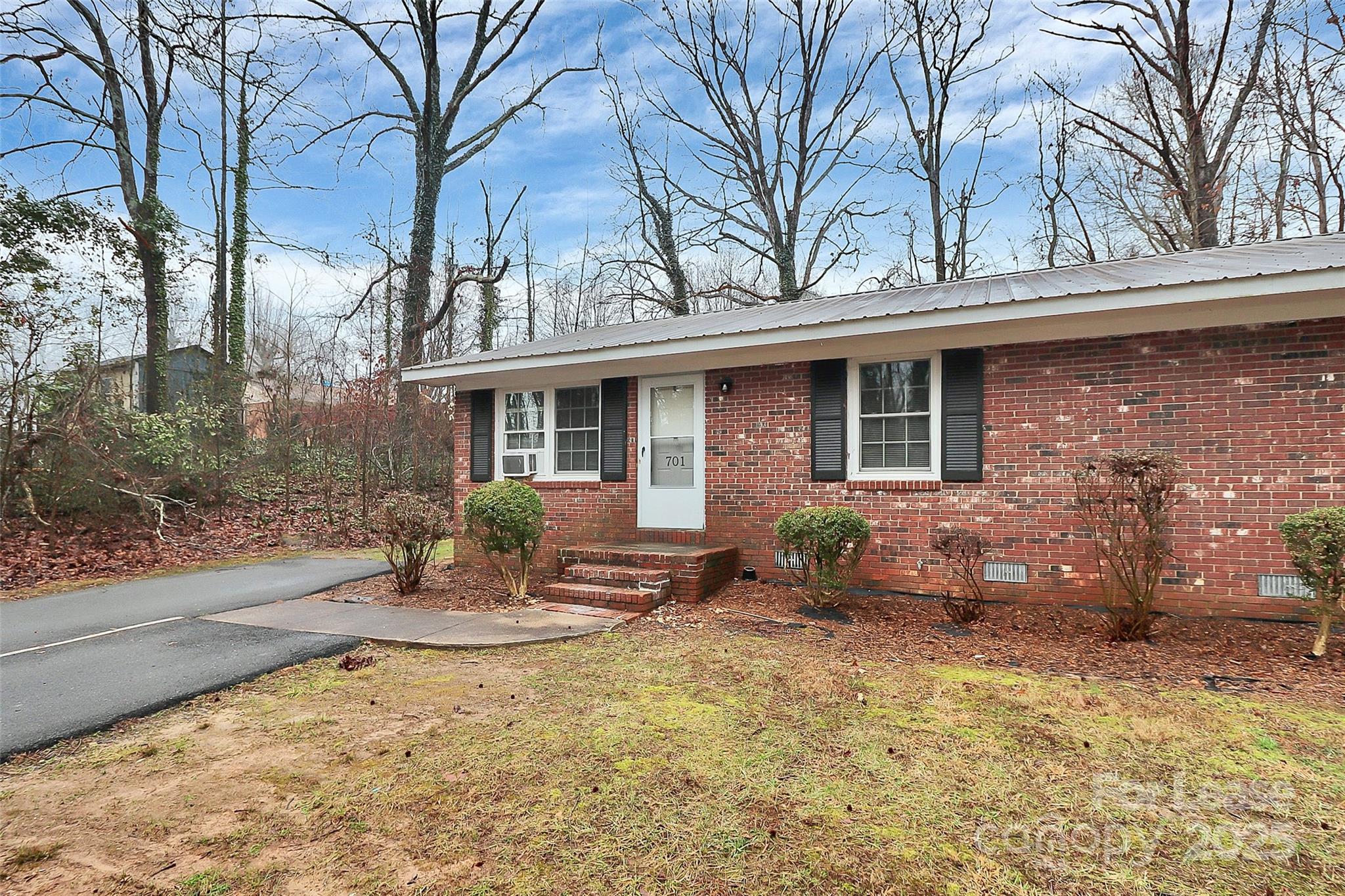 701 Lawson Street Cherryville, NC 28021 - Photo 3 of 30