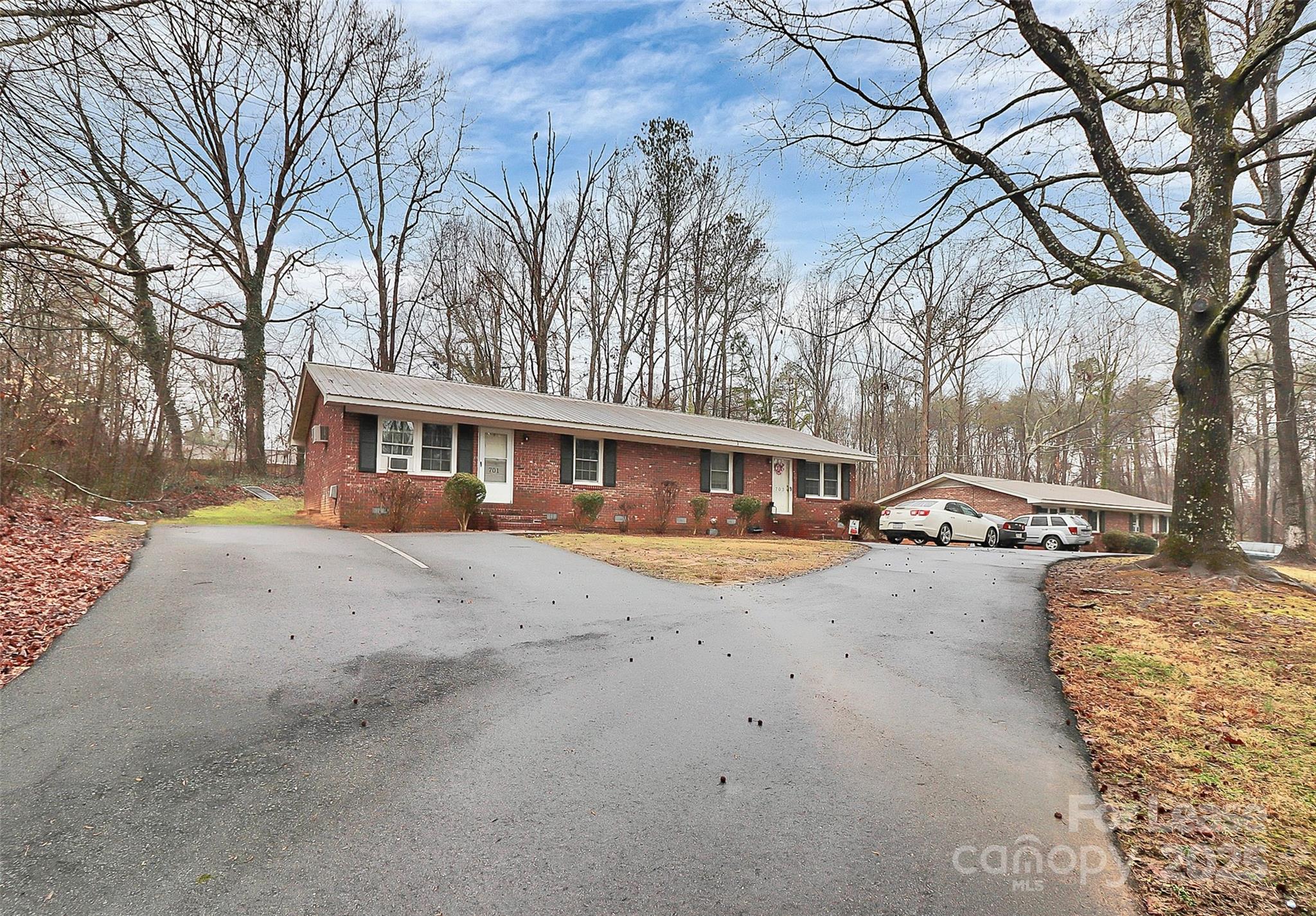 701 Lawson Street Cherryville, NC 28021 - Photo 4 of 30