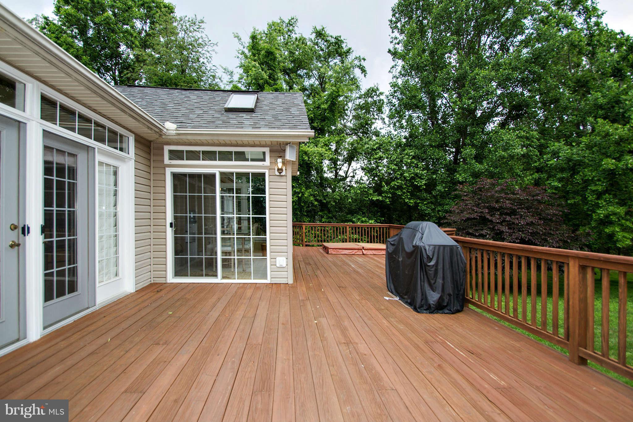 12920 Triadelphia Road Ellicott City, MD 21042 - Photo 26 of 27 Deck