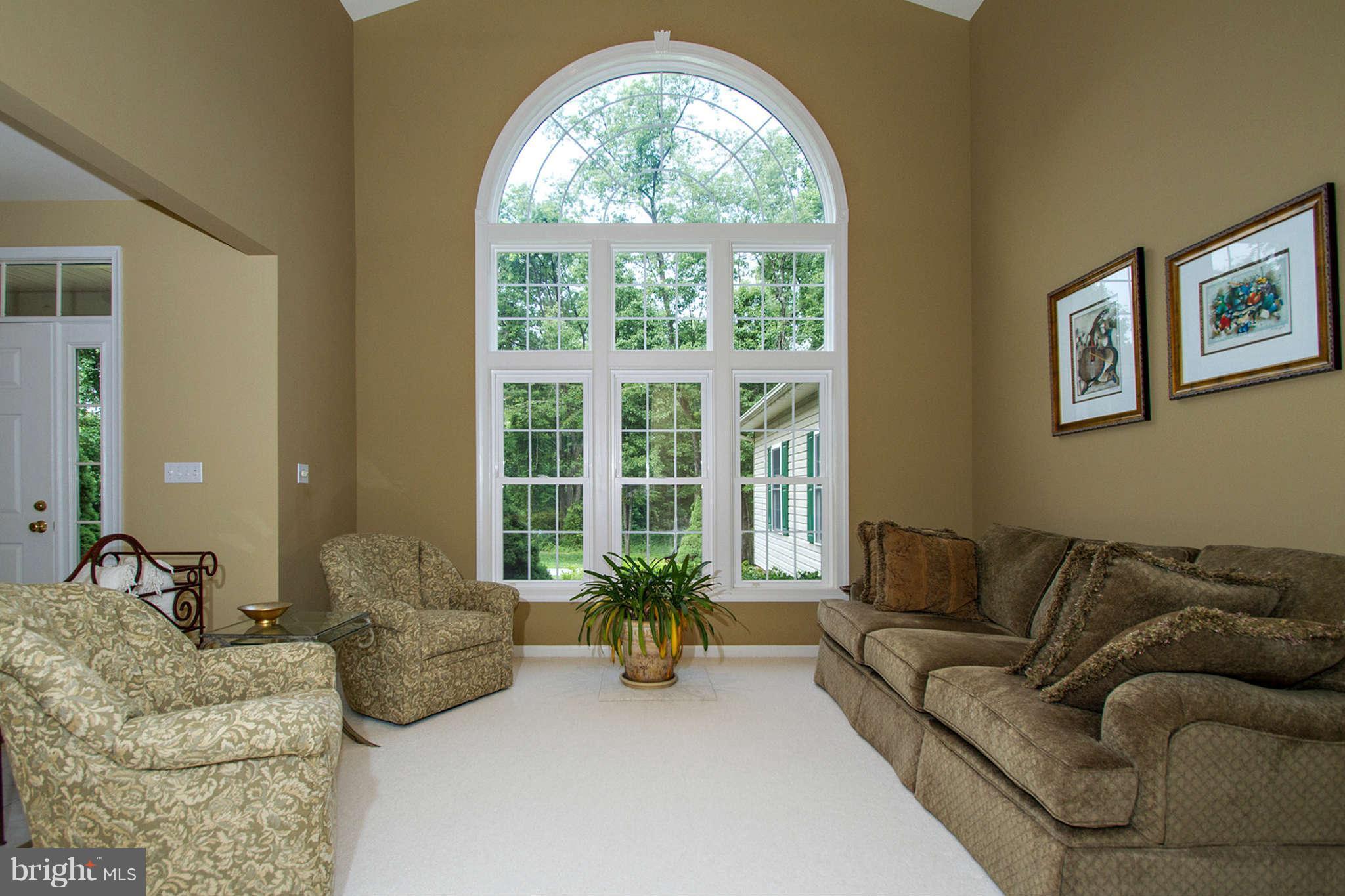 12920 Triadelphia Road Ellicott City, MD 21042 - Photo 4 of 27 Living Room