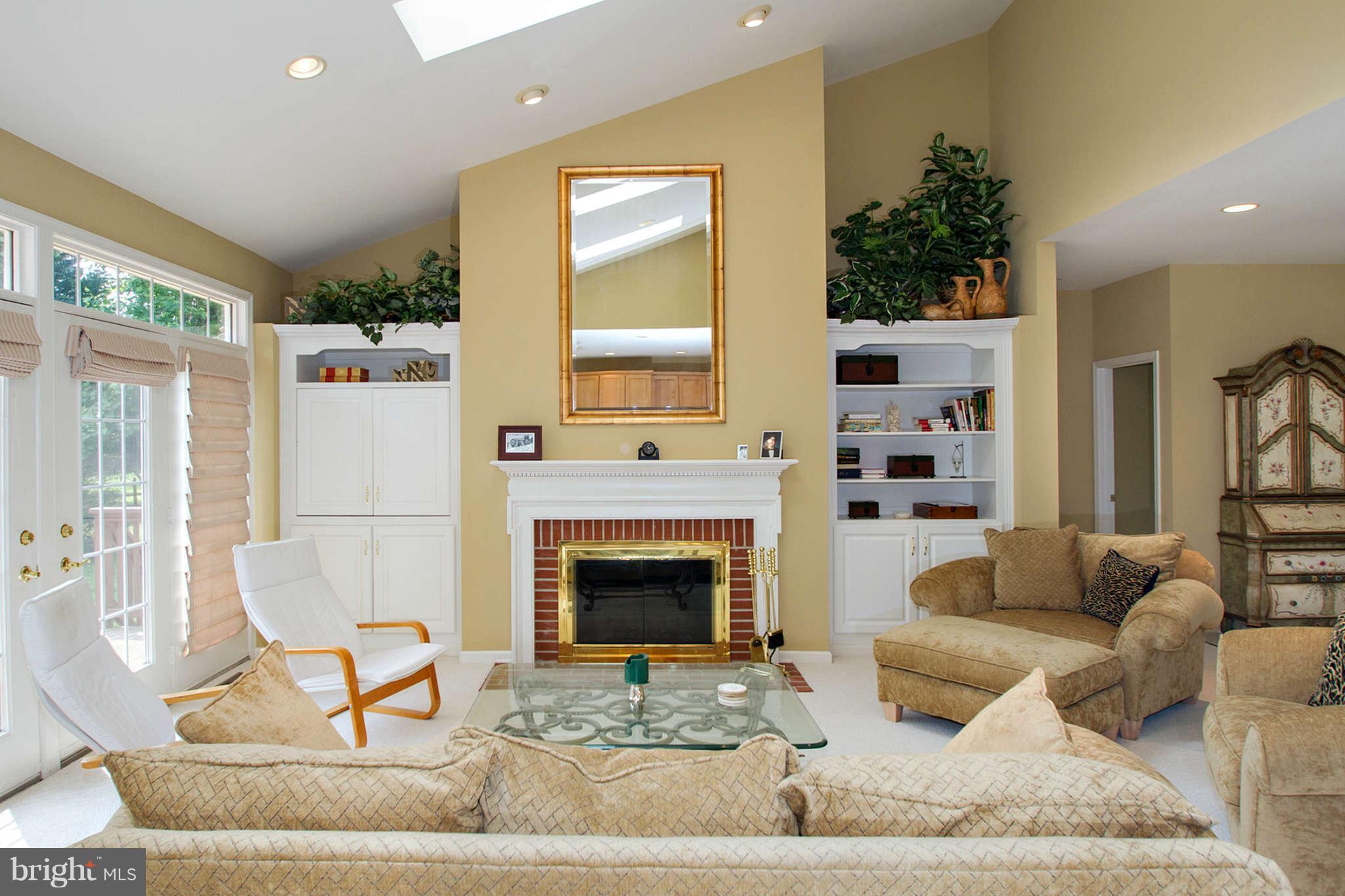 12920 Triadelphia Road Ellicott City, MD 21042 - Photo 7 of 27 Family Room