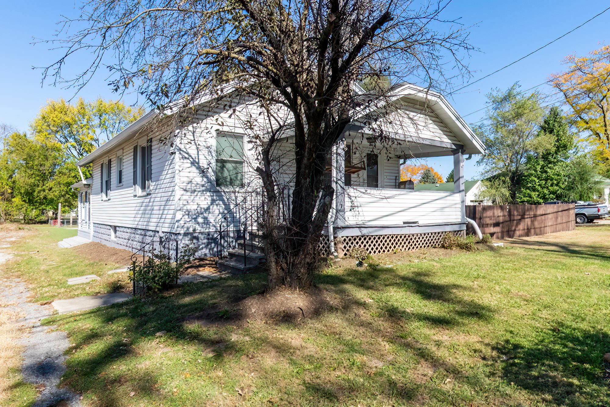 3480 Sand Point Road Fort Wayne, IN 46809 - Photo 2 of 36