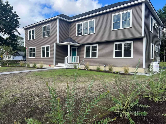 $1,050,000 | 665 Wallis Road, Unit 1, Rye, NH 03870