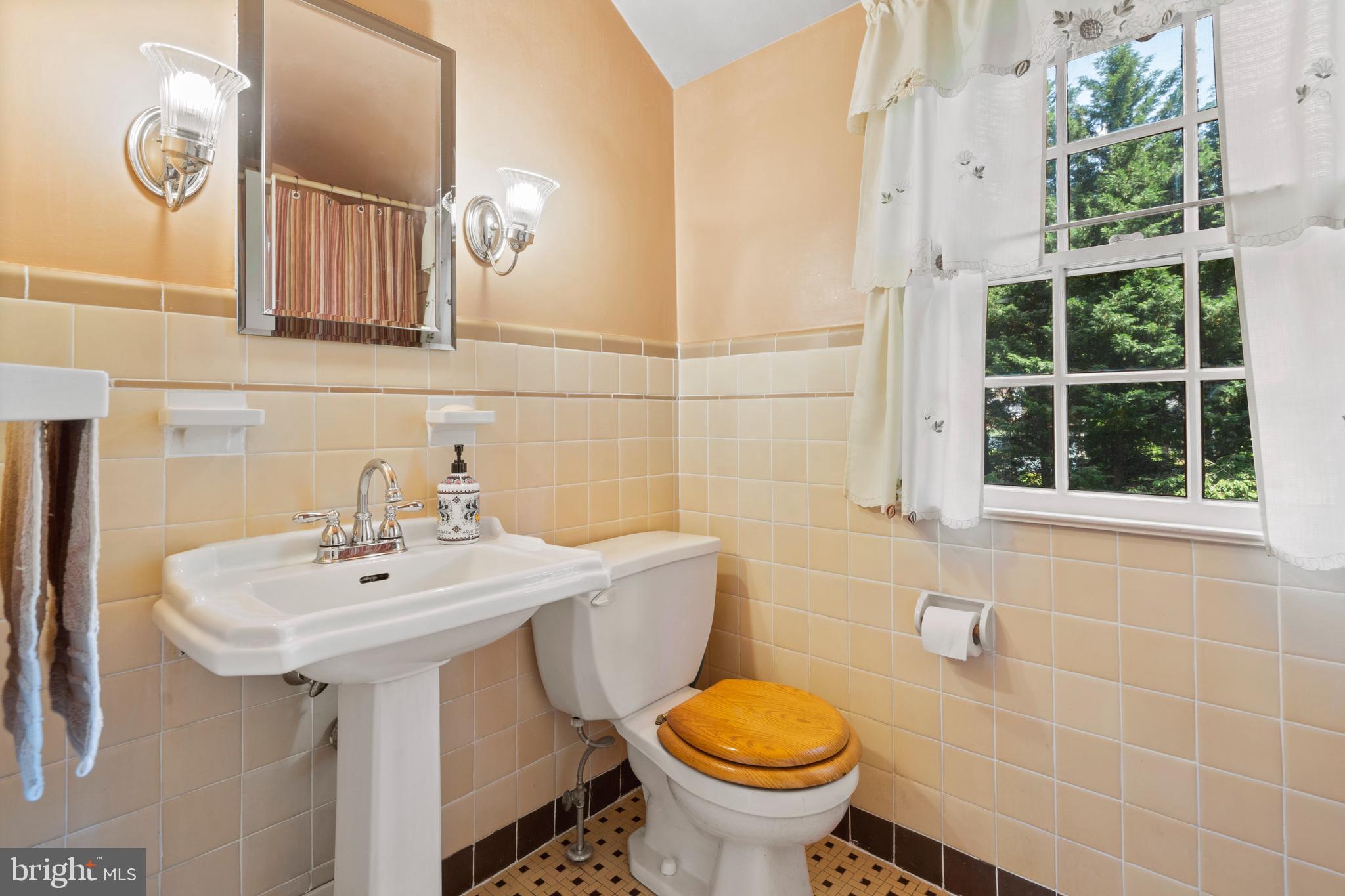 19 South Britton Road Springfield, PA 19064 - Photo 23 of 25