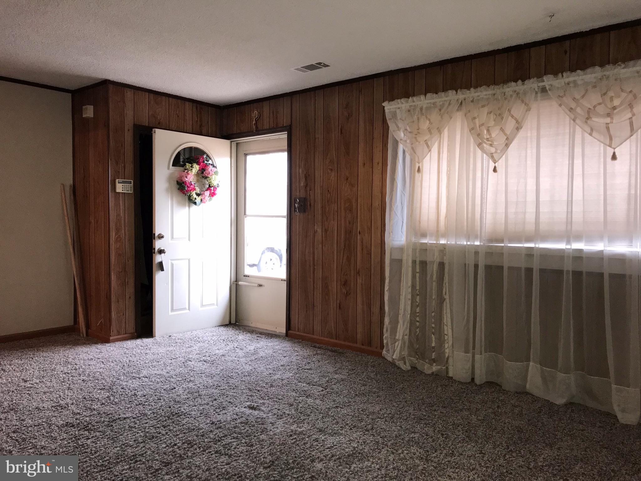 466 Wayne Road Bellmawr, NJ 08031 - Photo 3 of 25