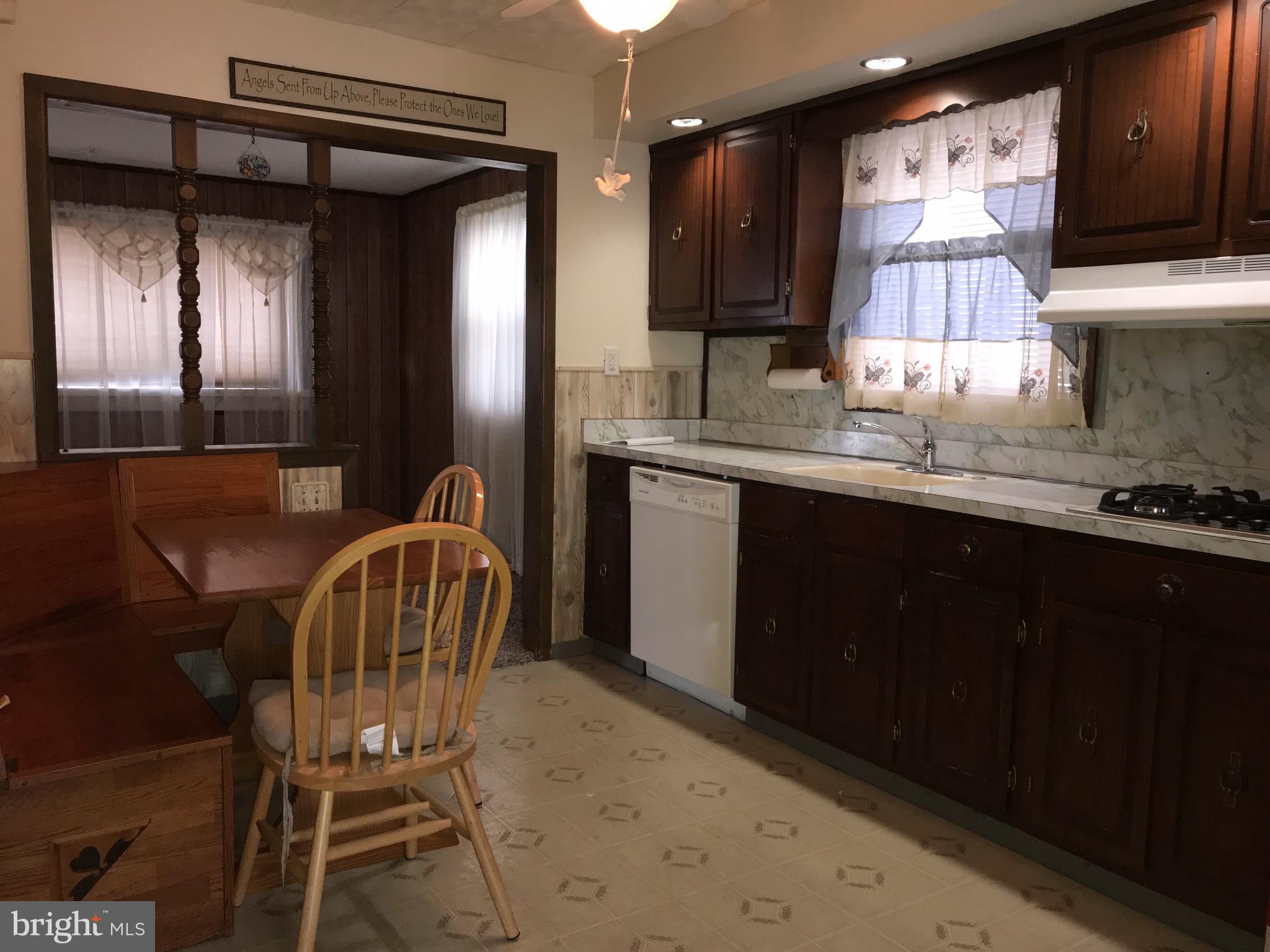 466 Wayne Road Bellmawr, NJ 08031 - Photo 8 of 25