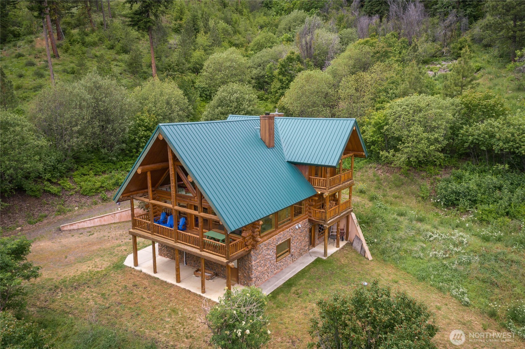 9350 North Fork Road Cashmere, WA 98815 - Photo 18 of 39