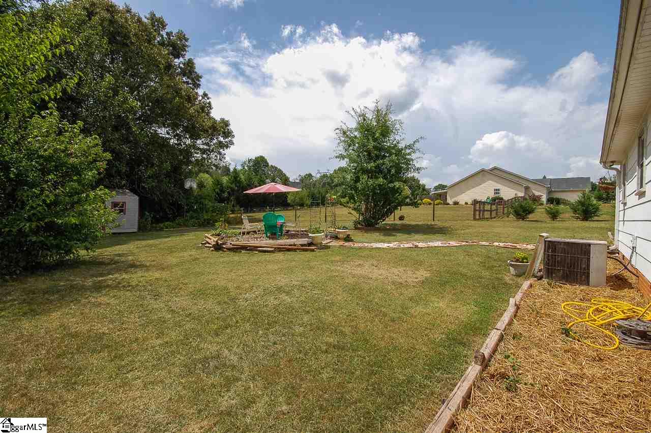 112 State Rd S-42-657 Duncan, SC 29334 - Photo 18 of 20
