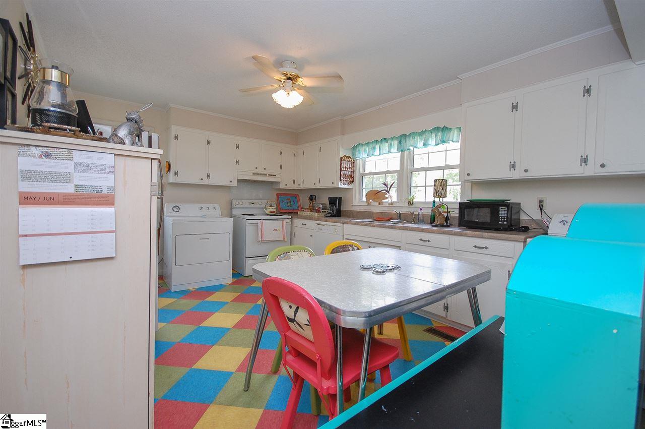112 State Rd S-42-657 Duncan, SC 29334 - Photo 7 of 20