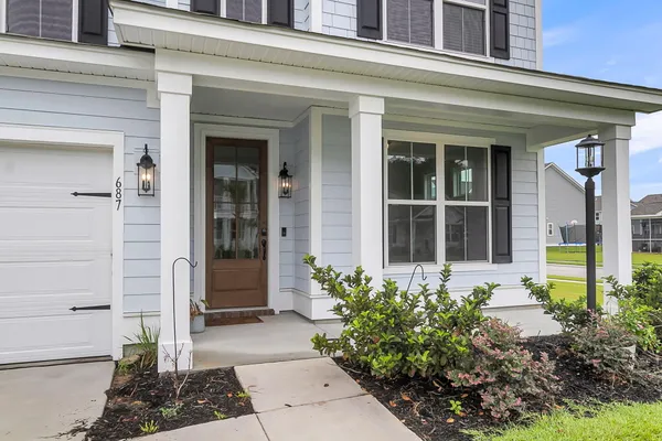 $575,000 | 687 Black Pine Road, Moncks Corner, SC 29461