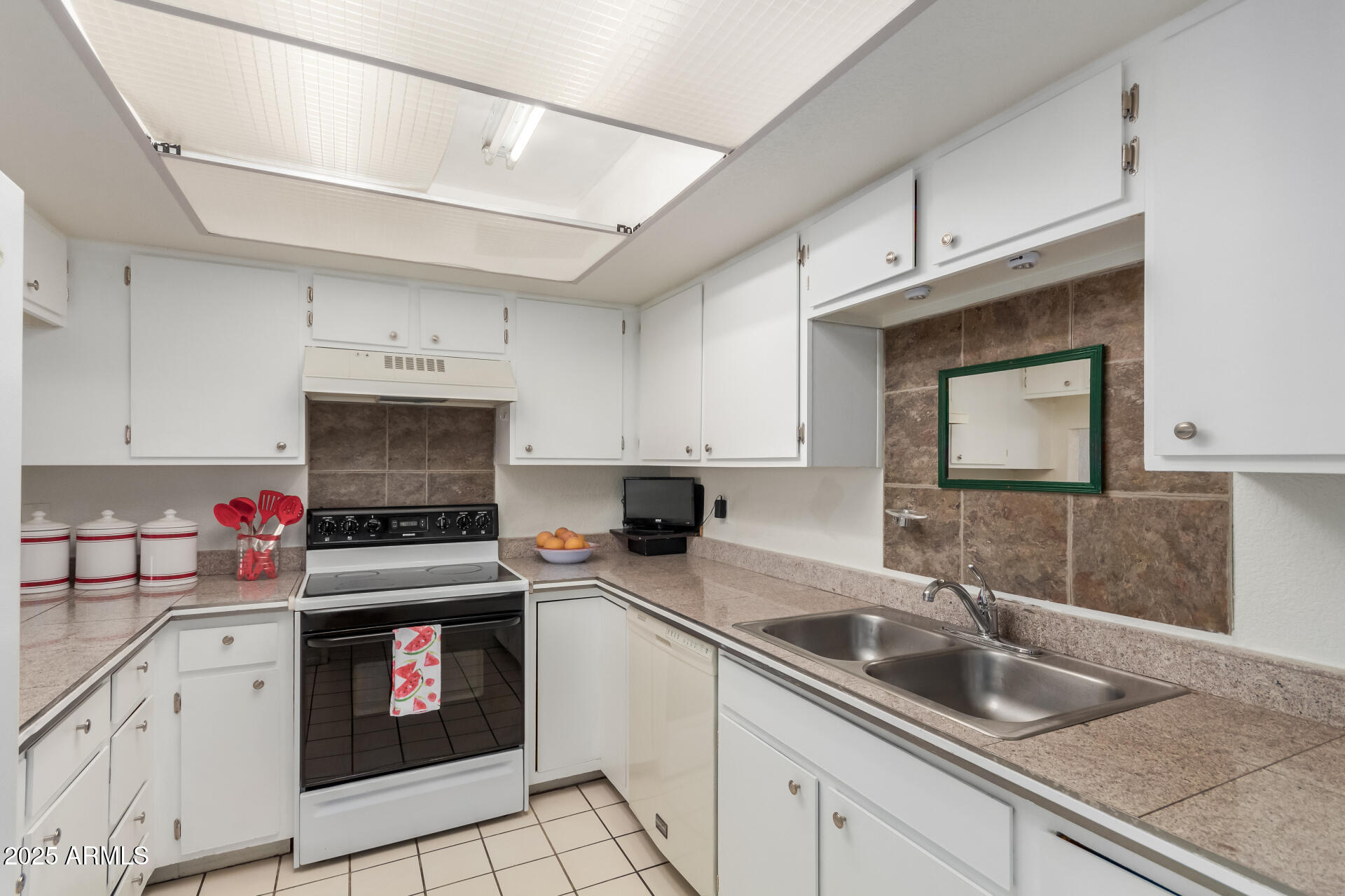 214 East Ruth Avenue, Unit 312 Phoenix, AZ 85020 - Photo 14 of 32 14 Ruth