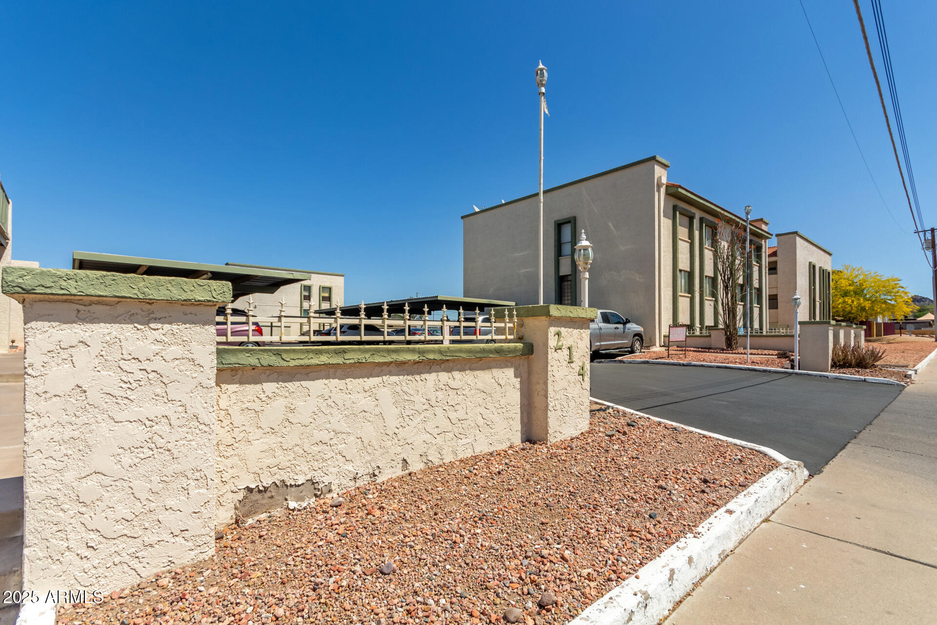 214 East Ruth Avenue, Unit 312 Phoenix, AZ 85020 - Photo 31 of 32 31 Ruth