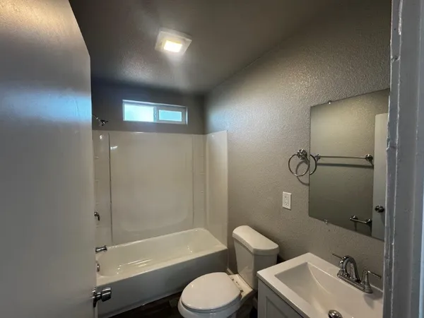 $284,900 | 450 North 6th Street, Coalinga, CA 93210
