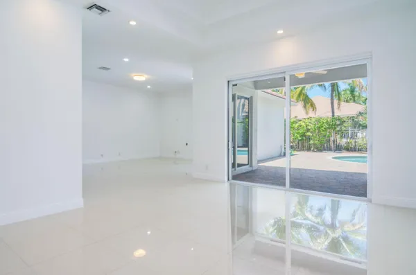 $6,450 | 2002 Schooner Lane, Weston, FL 33327
