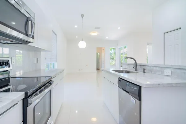 $6,450 | 2002 Schooner Lane, Weston, FL 33327