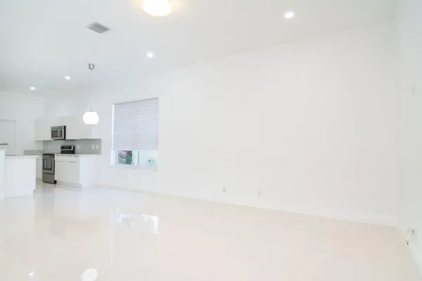 $6,450 | 2002 Schooner Lane, Weston, FL 33327