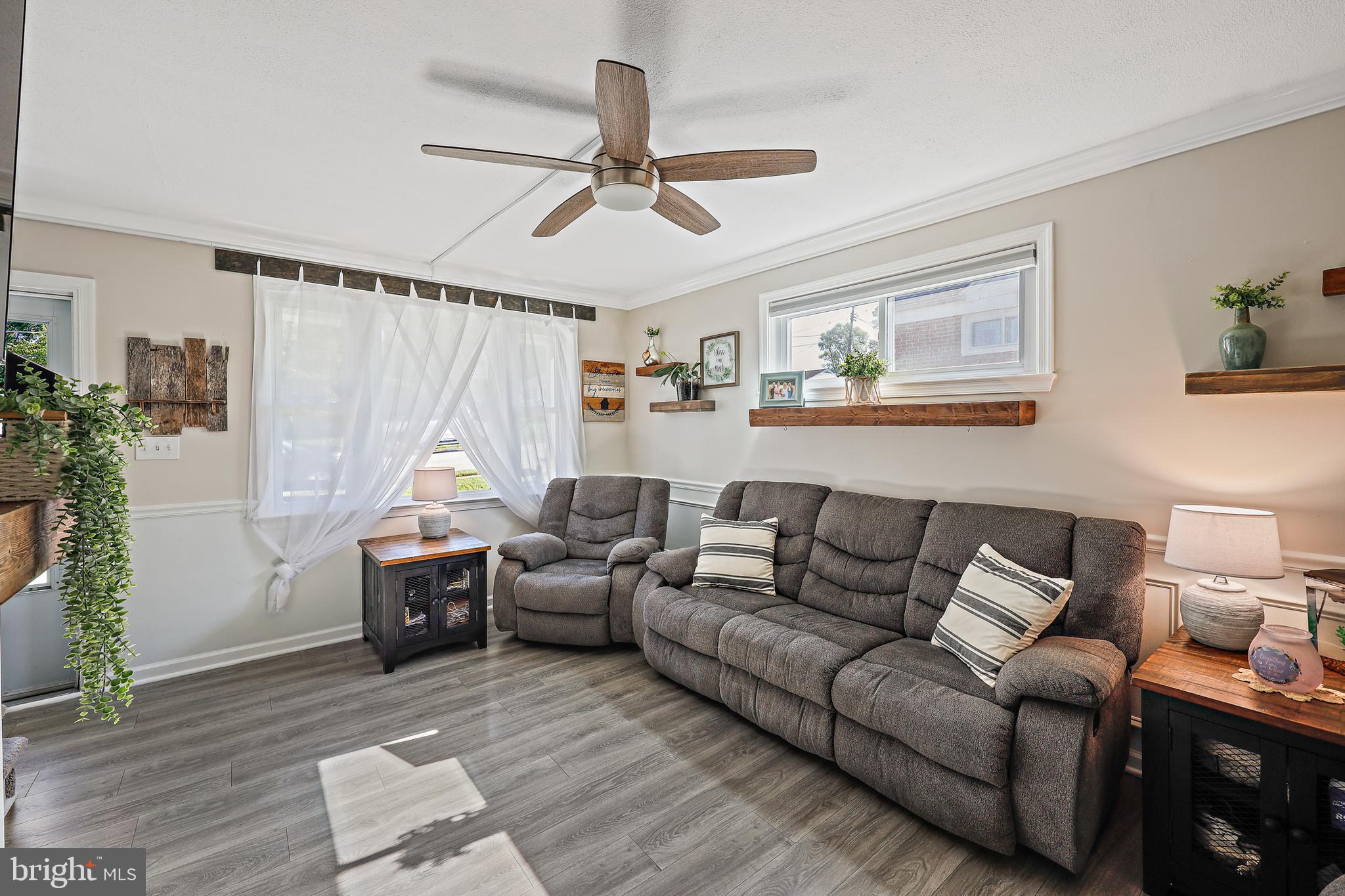 323 Savannah Road Essex, MD 21221 - Photo 4 of 28 Gallery Image 4