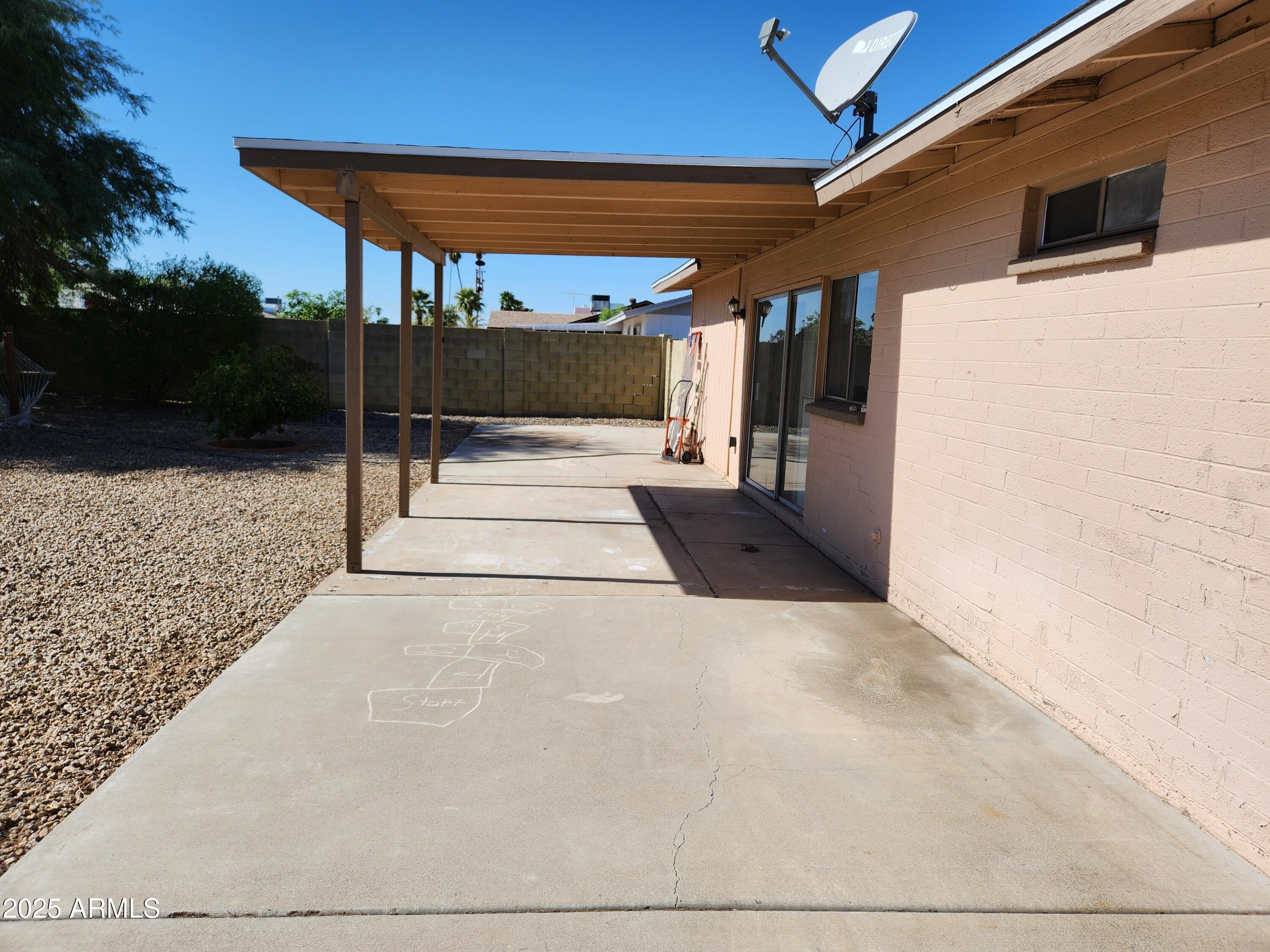 1803 West Kerry Lane Phoenix, AZ 85027 - Photo 10 of 11 a view of a car garage
