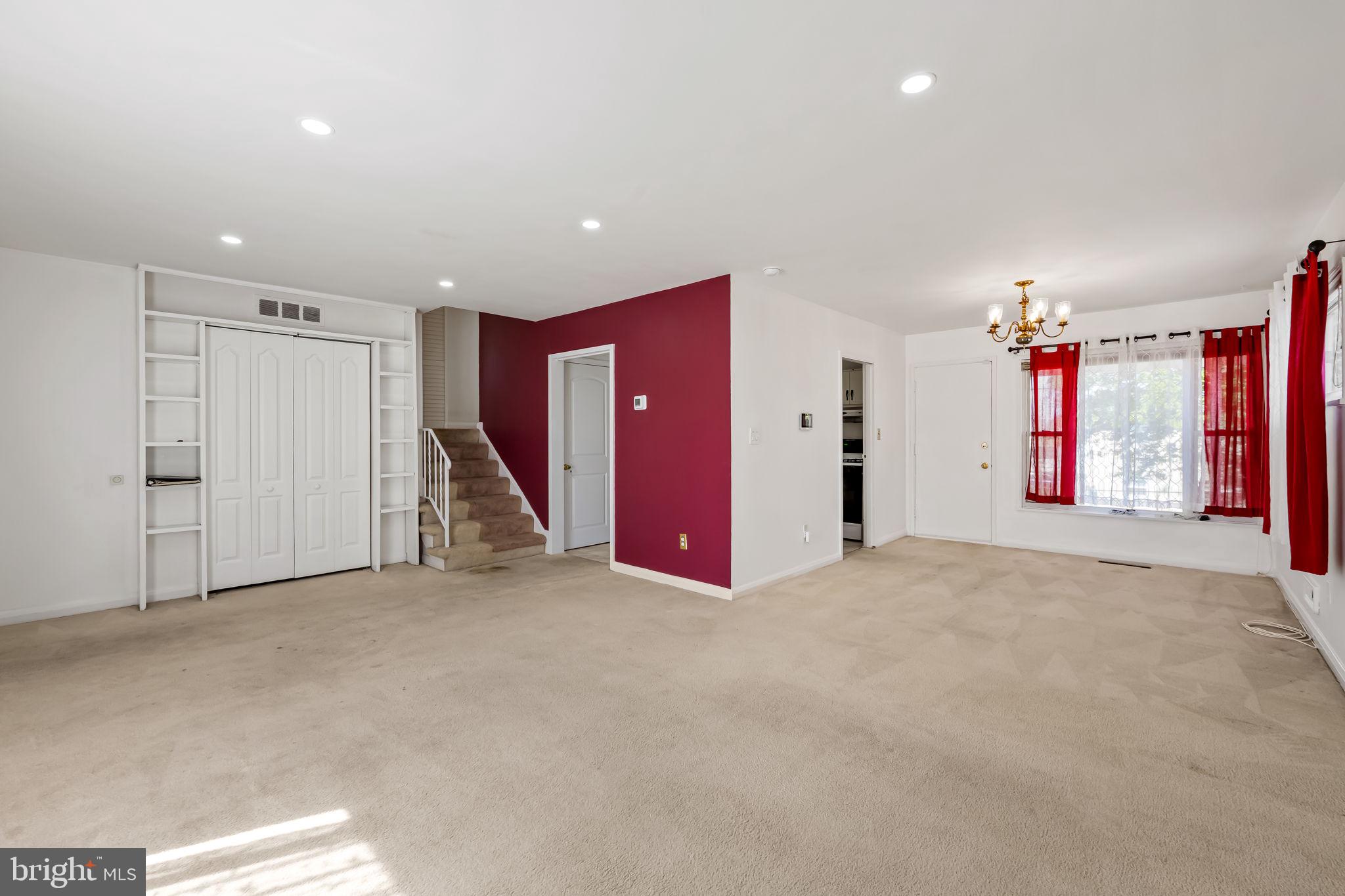 916 Prestwood Road Baltimore, MD 21228 - Photo 2 of 13