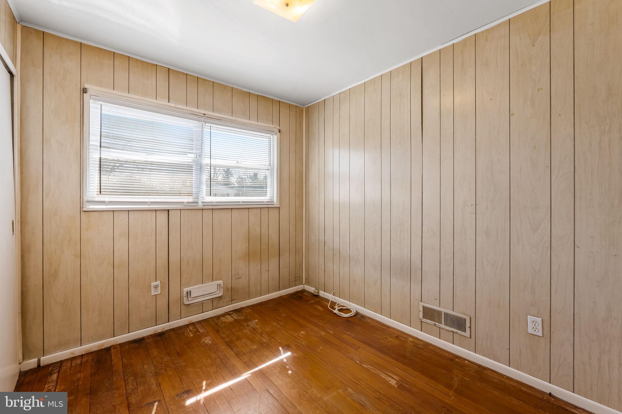 916 Prestwood Road Baltimore, MD 21228 - Photo 5 of 13