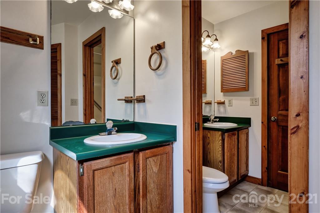 33 Tower Road, Unit 131/1 Sapphire, NC 28774 - Photo 12 of 17 Gallery Image 12