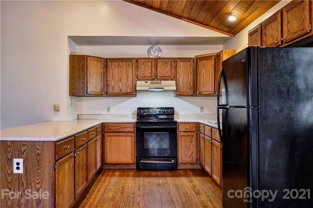 33 Tower Road, Unit 131/1 Sapphire, NC 28774 - Photo 7 of 17 Gallery Image 7