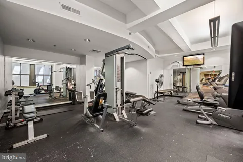 $225,000 | 1500 Chestnut Street, Unit 18I, Philadelphia, PA 19102