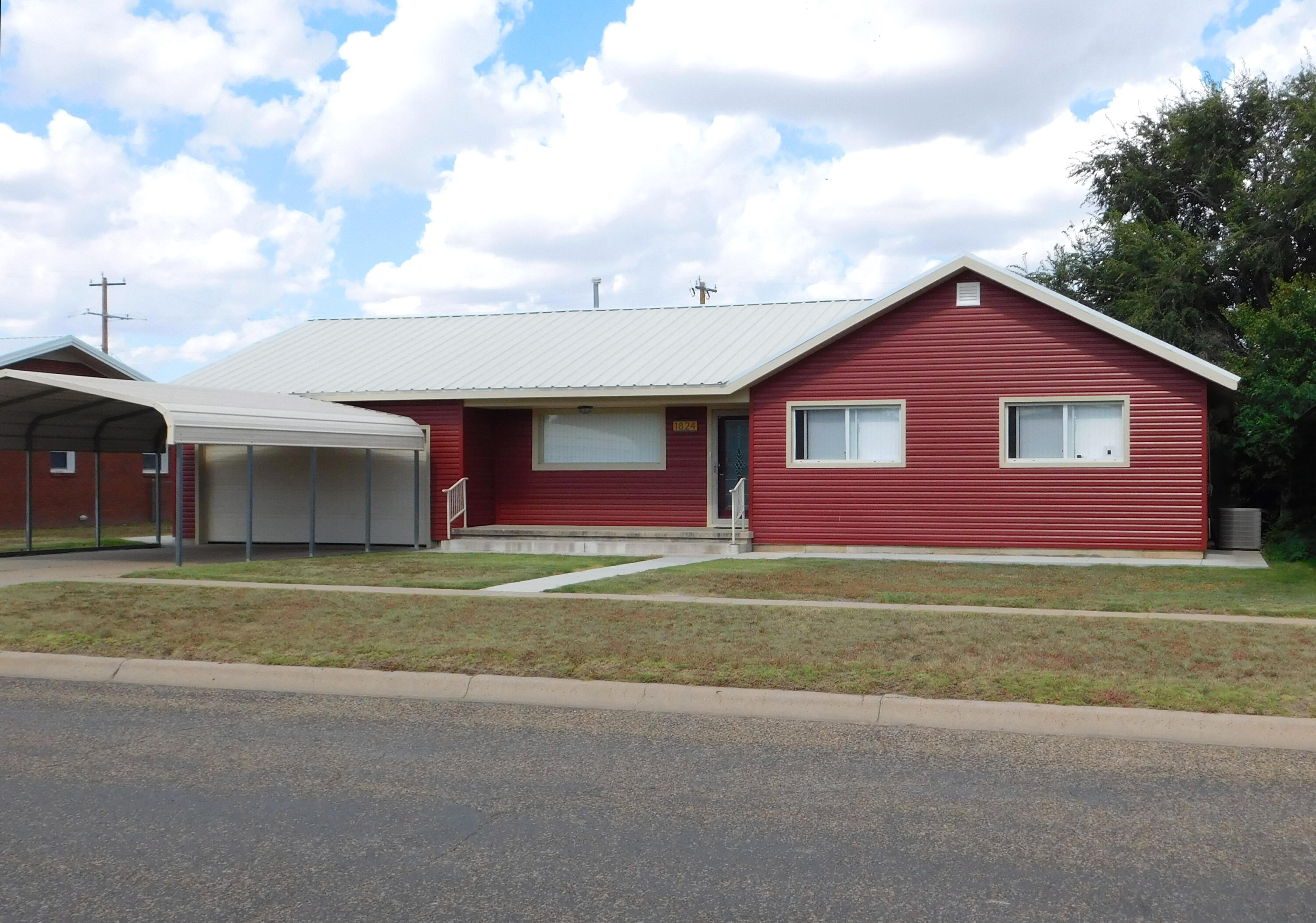 1824 West Ave B Muleshoe, TX 79347 - Photo 2 of 27 DSCN1911