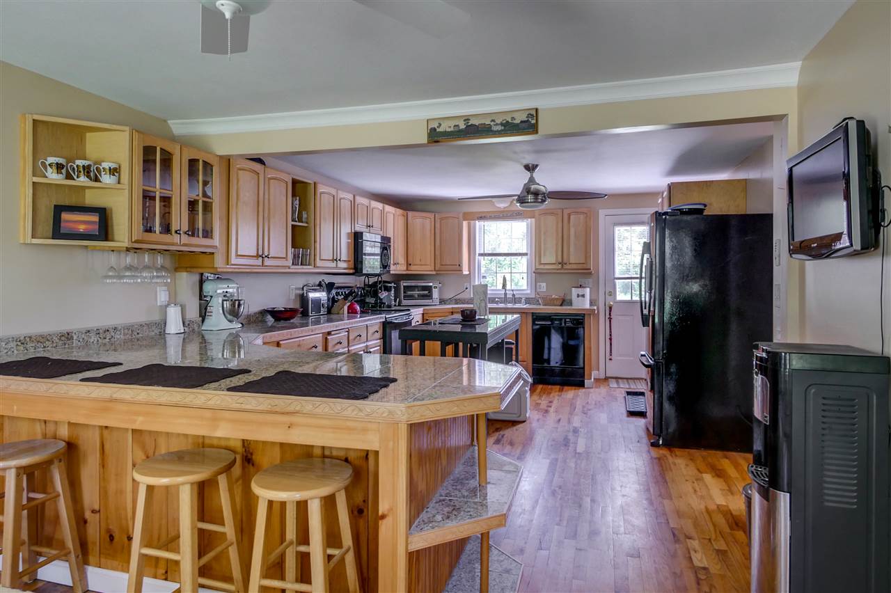 73 Ridge Road Deerfield, NH 03037 - Photo 4 of 40