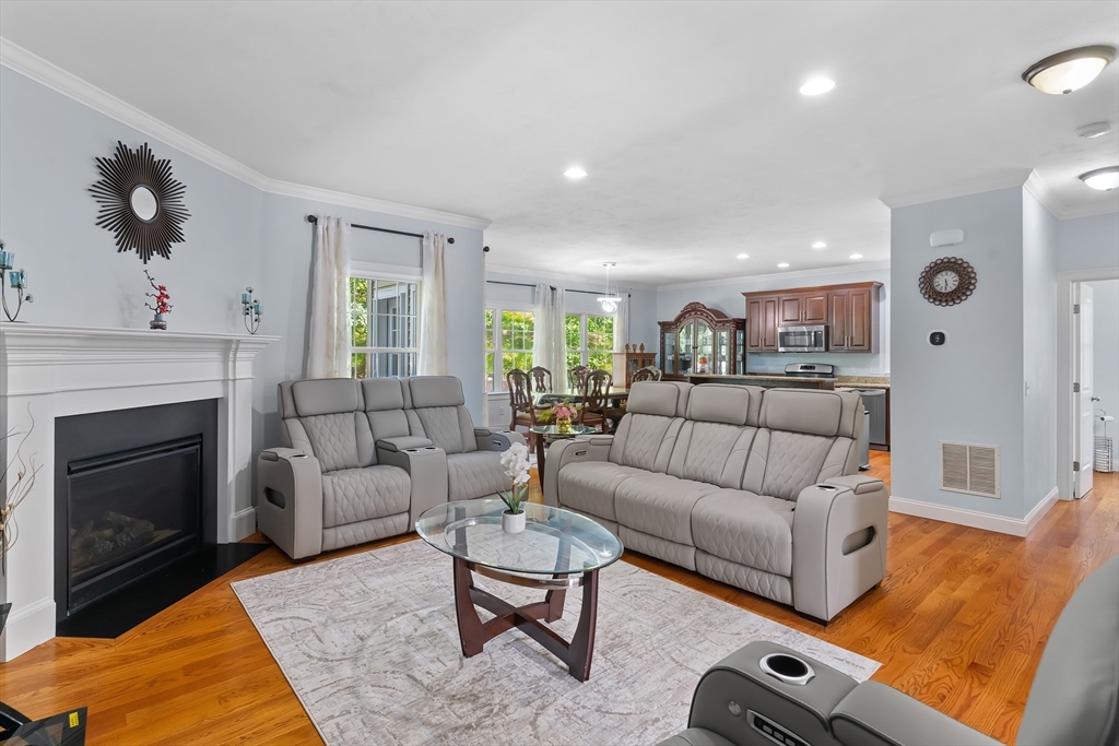 9 Cyrus Way, Unit 9 Northborough, MA 01532 - Photo 7 of 41