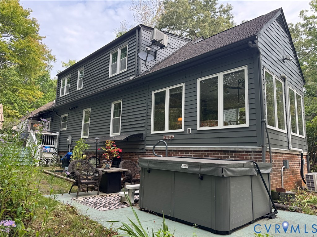 11766 Five Forks Road Farmville, VA 23901 - Photo 5 of 50 a backyard of a house with seating space